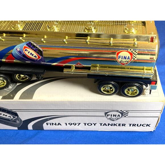 NEW 1997 Fina Limited Edition Gold Tanker Truck 18 Wheeler Equity Market 1/32 - Picture 4 of 12